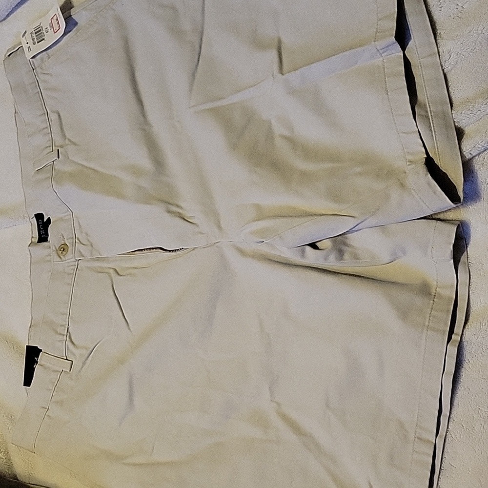 Mens Izod Chino shorts